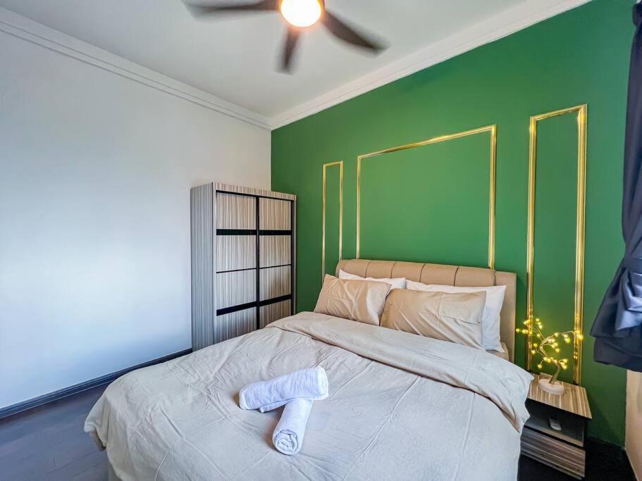 R&f Princes Cove Apartment