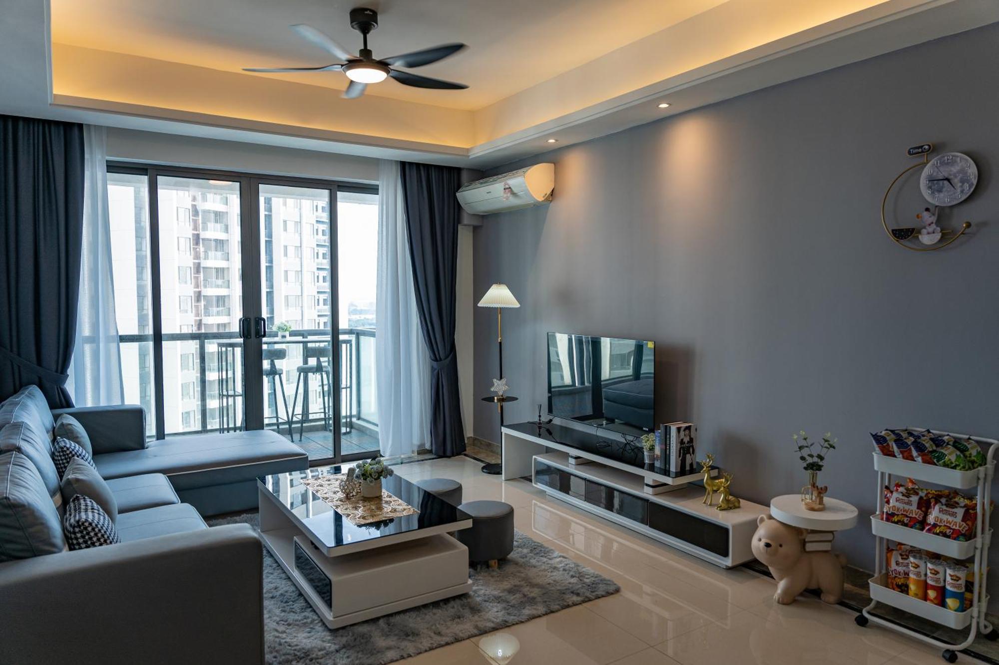 R&f Princes Cove Apartment