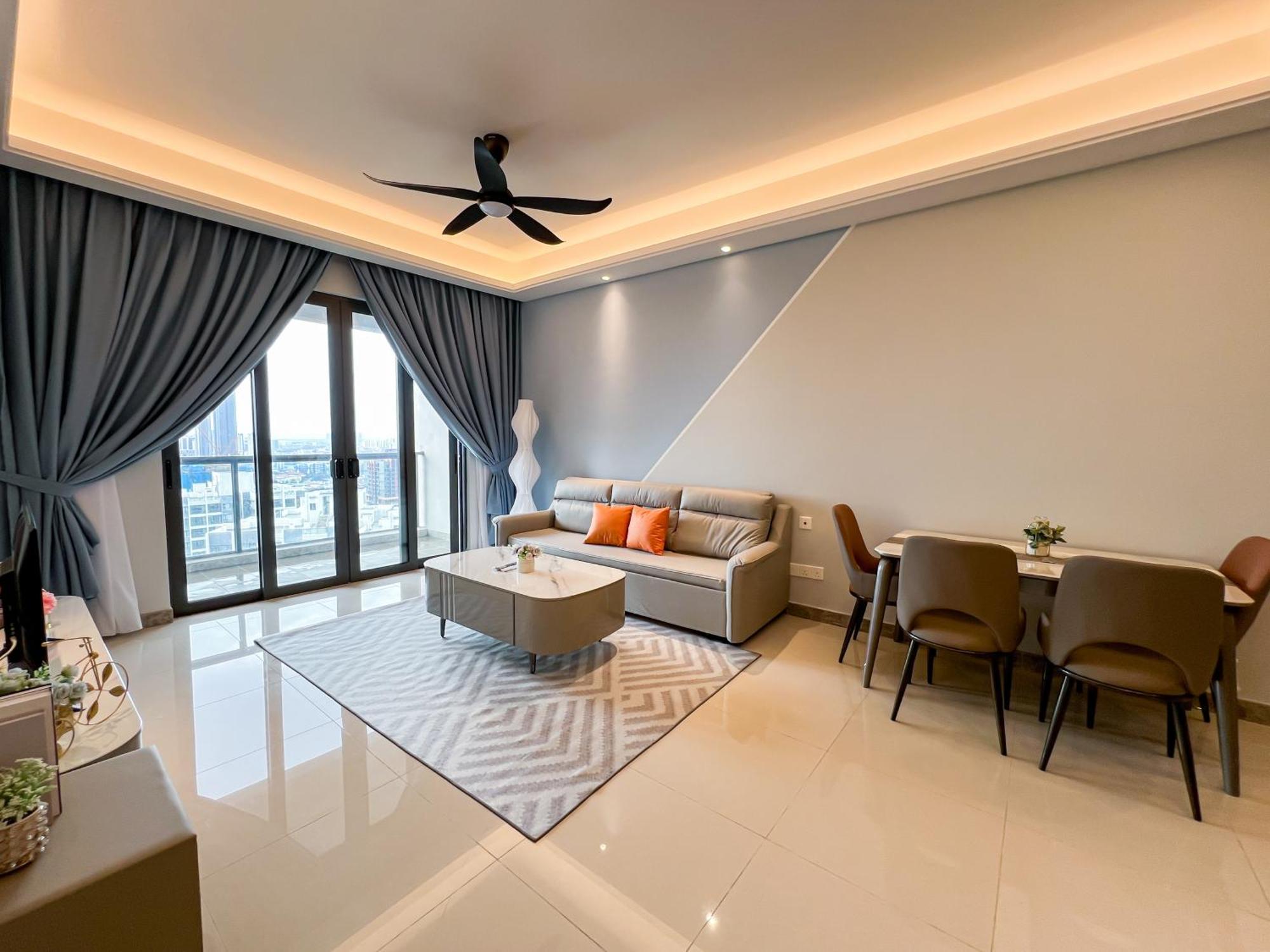 R&f Princes Cove Apartment